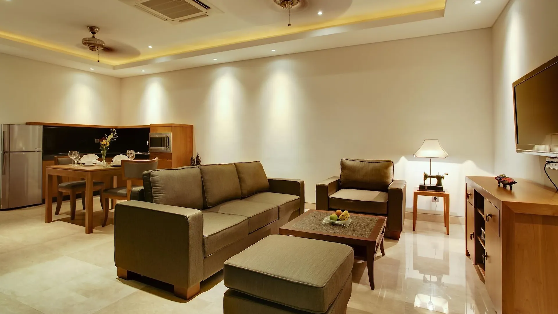 Koenokoeni Villa Seminyak   Seminyak (Bali)