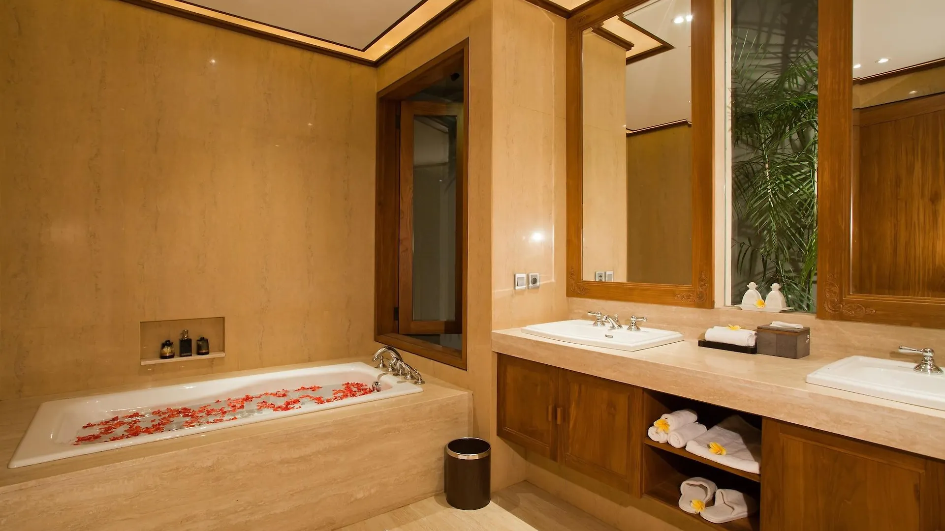Koenokoeni Villa Seminyak